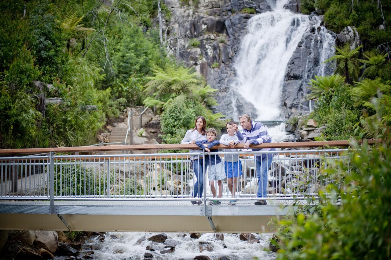 Autopia Tours: Lake Mountain Snow And Waterfalls Tour