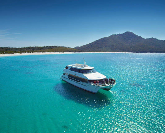 Wineglass Bay Cruises - Vista Lounge With Ploughmans Lunch