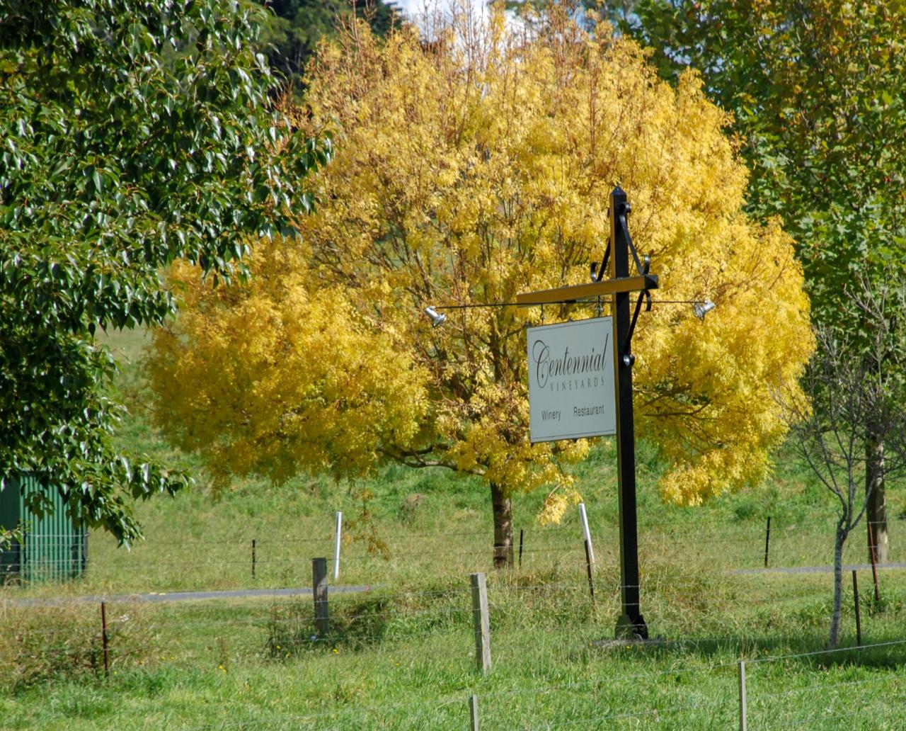 Southern Highlands Pub & Winery Tour