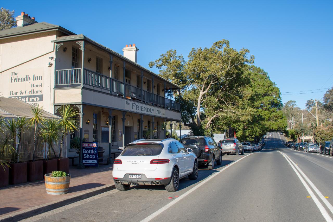 Southern Highlands Pub & Winery Tour