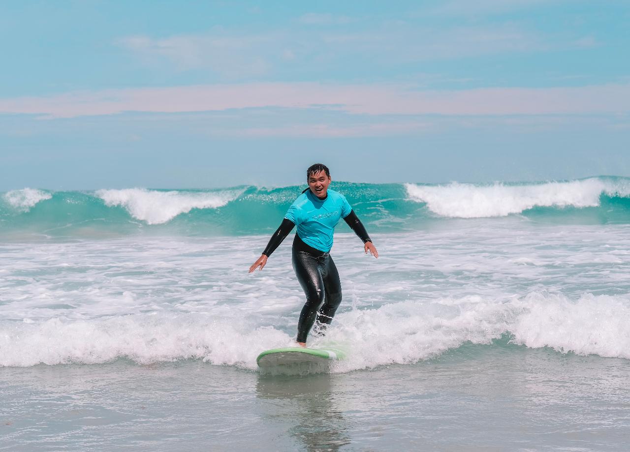 Group Surfing Lesson