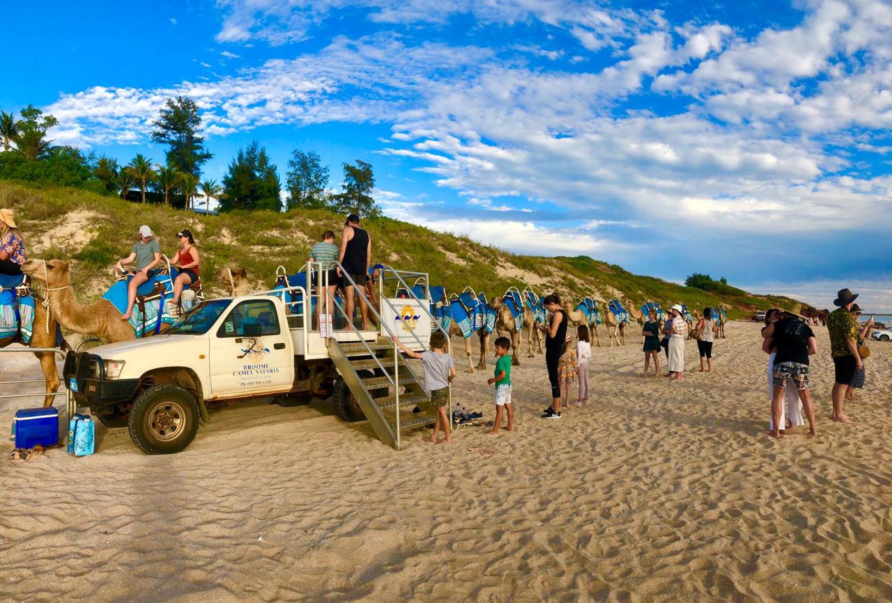 Pre-Sunset Tour Broomes Blue Camels