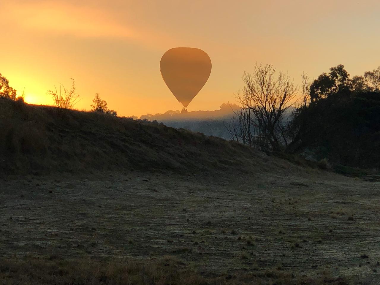 Ballooning Over The Avon Valley With Transport From Perth And Breakfast