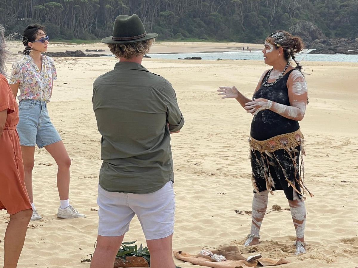 Walk On Country Tour In Mystery Bay With Gnarl Cutural Tours