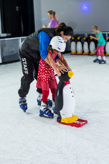 Learn To Skate - Ice-Skating In Planet Chill
