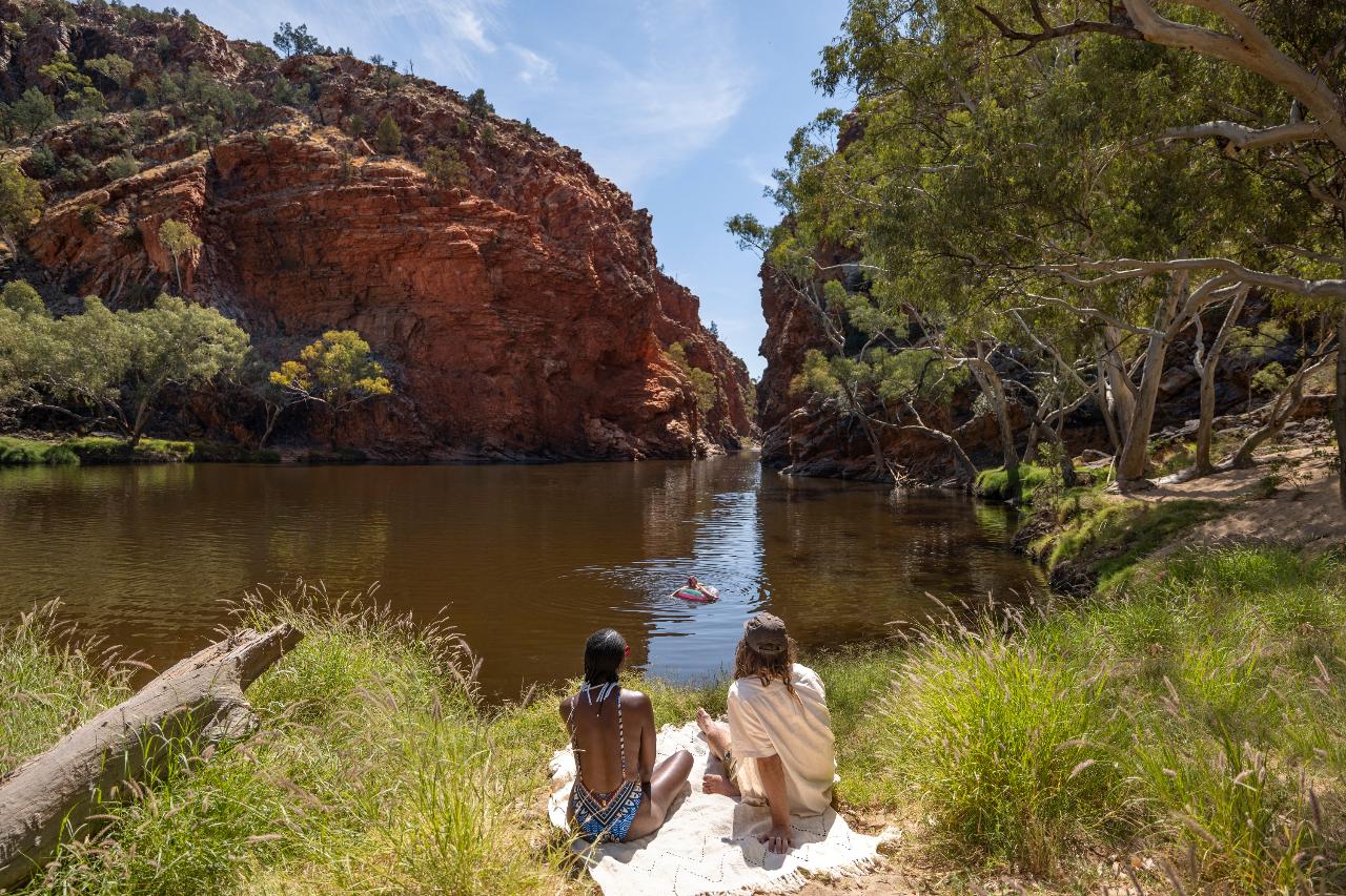 Autopia Tours: West Macdonnell Ranges Tjoritja From Alice Springs