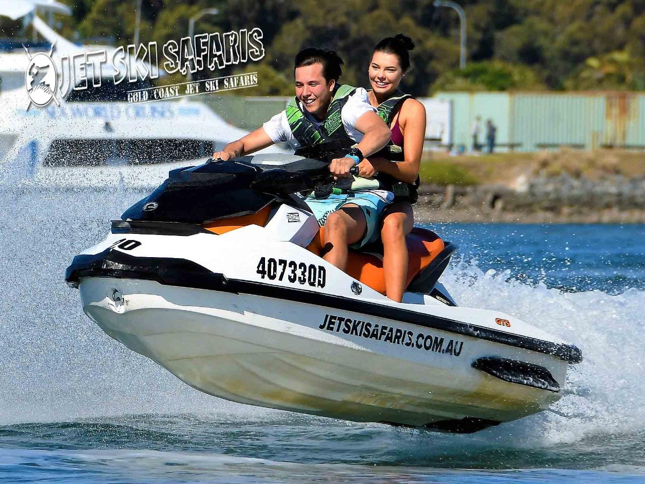 Tandem Parasail + Jet Boat + 1 Hour Jetski Safari - For 2