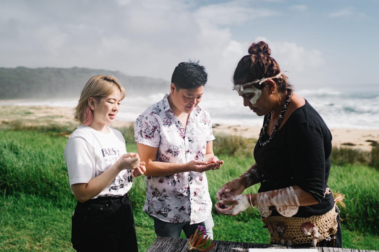 Mills Bay Cultural Tour With Sharon Mason Of Gnarl Cutural Tours