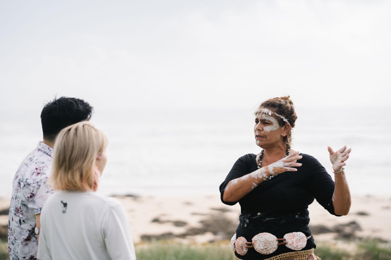 Mills Bay Cultural Tour With Sharon Mason Of Gnarl Cutural Tours